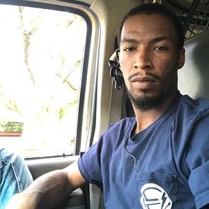 Meet your Posher, Brickz